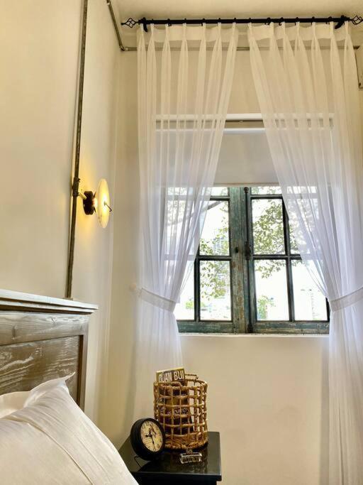 Apartamento Le Bijou Chic In The Heart Of Saigon Charm With View Ciudad Ho Chi Minh  Exterior foto